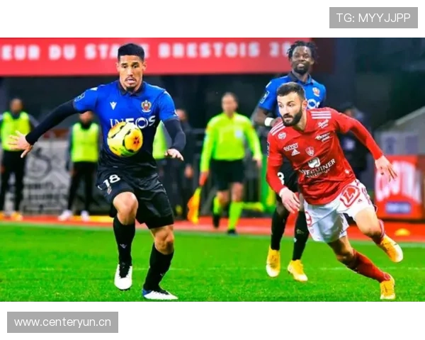 威廉·萨利巴对比阿劳霍:力量与技术路线分化 威廉·萨利巴对比阿劳霍:力量与技术路线分化