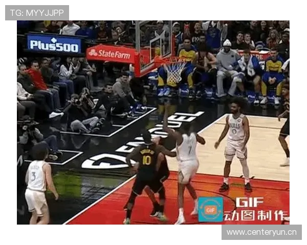 无球挡拆拉扯对内线换防，特伦特拉开外线空间